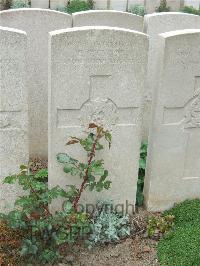 Bethune Town Cemetery - Croot, Eden George