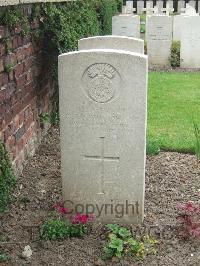 Bethune Town Cemetery - Cruickshank, Harold Arthur