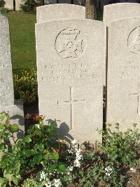 Bethune Town Cemetery - Cummins, James Henry