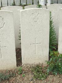 Bethune Town Cemetery - Dakin, John Edward