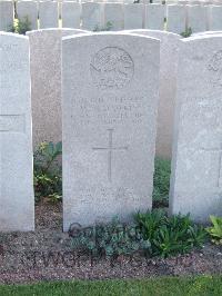 Bethune Town Cemetery - Dawkins, William George