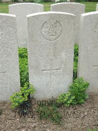 Bethune Town Cemetery - Dawson, J R