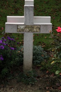 Bethune Town Cemetery - Delatour, 