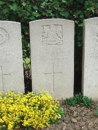 Bethune Town Cemetery - Dolan, Albert Martin