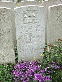 Bethune Town Cemetery - Duffield, Charles