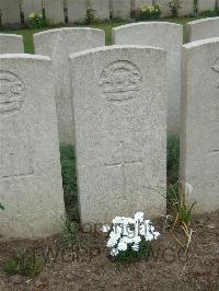 Bethune Town Cemetery - Farrer, J C