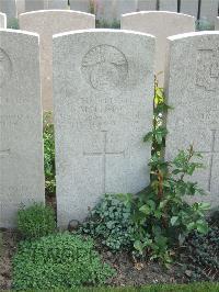 Bethune Town Cemetery - Fenton, Maurice