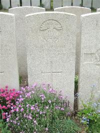 Bethune Town Cemetery - Flanagan, David