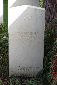 Bethune Town Cemetery - Flohrschutz, August