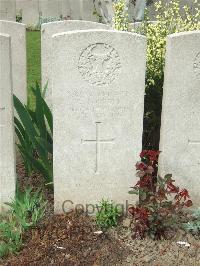 Bethune Town Cemetery - Forrest, G