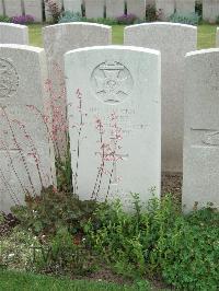 Bethune Town Cemetery - Foster, R