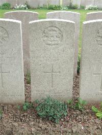 Bethune Town Cemetery - Frake, Ernest Arthur