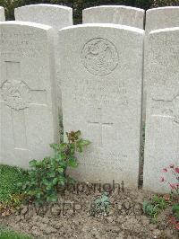 Bethune Town Cemetery - Frankland, Frederick