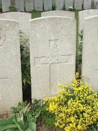 Bethune Town Cemetery - Frost, Henry