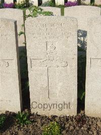 Bethune Town Cemetery - Fry, W J A