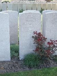 Bethune Town Cemetery - Golding, James Henry