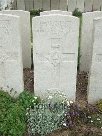 Bethune Town Cemetery - Gravenor, Evan James