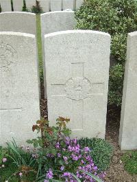 Bethune Town Cemetery - Green, A