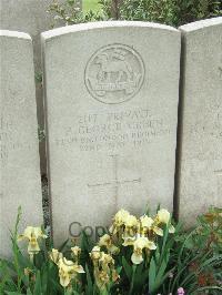 Bethune Town Cemetery - Green, Frederick George