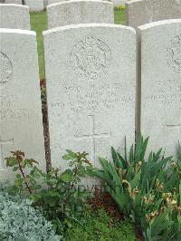 Bethune Town Cemetery - Griffin, Leonard George