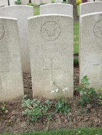 Bethune Town Cemetery - Grosch, A E