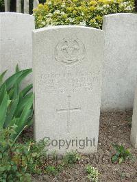 Bethune Town Cemetery - Grundy, Cecil Boyce