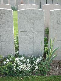 Bethune Town Cemetery - Hamer, A