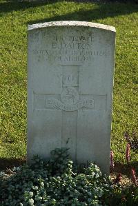 Bois-Carre Military Cemetery Haisnes - Dalton, E