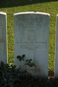 Bois-Carre Military Cemetery Haisnes - Duffy, W