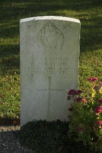 Bois-Carre Military Cemetery Haisnes - Forsythe, R