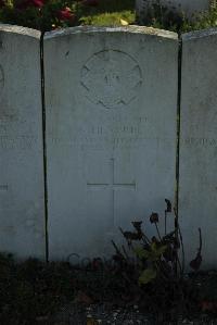 Bois-Carre Military Cemetery Haisnes - Hendrie, George