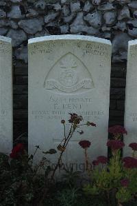 Bois-Carre Military Cemetery Haisnes - Kent, Francis