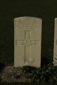 Bois-Carre Military Cemetery Haisnes - Lowe, J