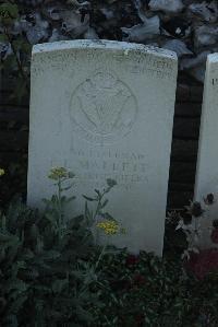 Bois-Carre Military Cemetery Haisnes - Mallett, C E