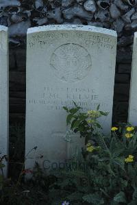 Bois-Carre Military Cemetery Haisnes - McKelvie, J