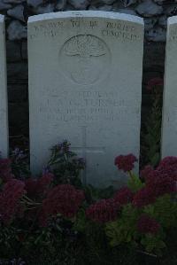 Bois-Carre Military Cemetery Haisnes - Turner, J A G