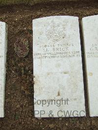 Mill Road Cemetery - Brick, Llewellyn