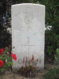 Fosse No.10 Communal Cemetery Extension Sains-En-Gohelle - Fraser, Joseph