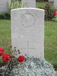 Fosse No.10 Communal Cemetery Extension Sains-En-Gohelle - McMillan, G