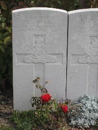 Fosse No.10 Communal Cemetery Extension Sains-En-Gohelle - Morris, Albert Edward