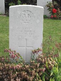 Fosse No.10 Communal Cemetery Extension Sains-En-Gohelle - Parker, E A