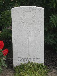 Fosse No.10 Communal Cemetery Extension Sains-En-Gohelle - Solloway, Vincent Harry