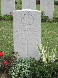 Fosse No.10 Communal Cemetery Extension Sains-En-Gohelle - Thomas, Albert