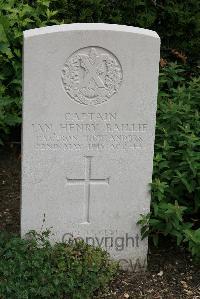 St. Sever Cemetery Rouen - Baillie, Ian Henry