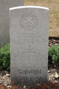 St. Sever Cemetery Rouen - Bannister, John Robert