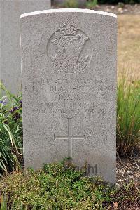 St. Sever Cemetery Rouen - Blair-Oliphant, Philip Laurence Kington