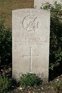 St. Sever Cemetery Rouen - Boston, A R