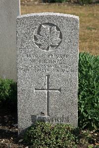 St. Sever Cemetery Rouen - Brindle, William Ernest