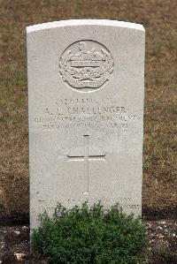 St. Sever Cemetery Rouen - Challenger, Arthur Estwick