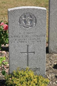 St. Sever Cemetery Rouen - Cowdrey, Ernest James